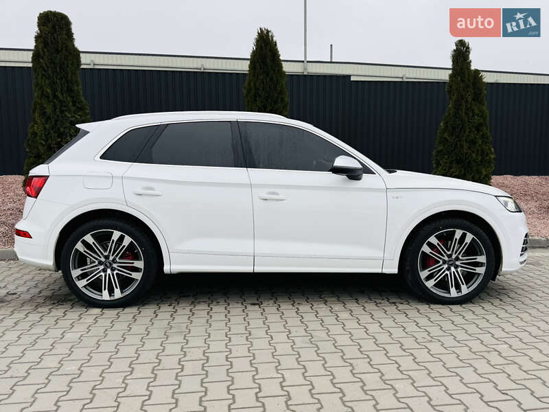 Позашляховик / Кросовер Audi SQ5 2017 в Тернополі