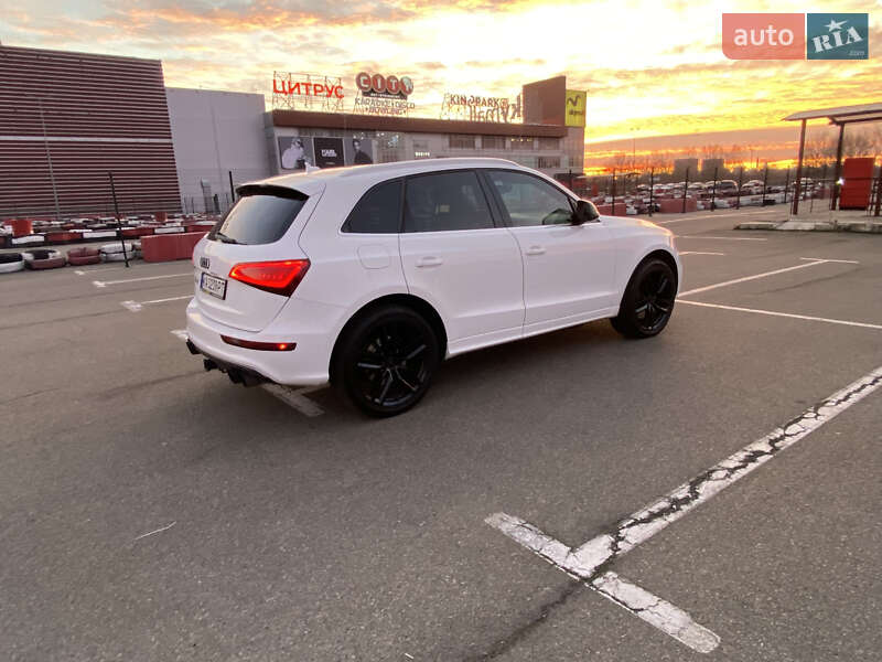 Внедорожник / Кроссовер Audi SQ5 2013 в Киеве