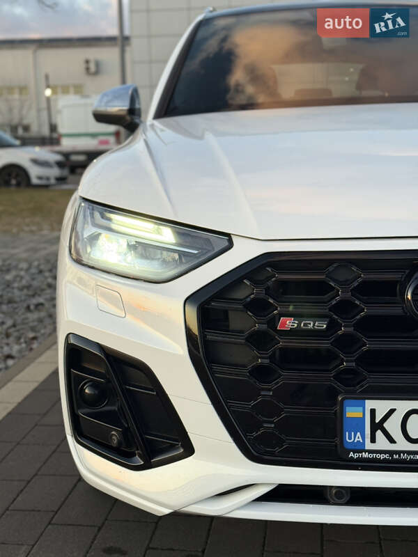 Позашляховик / Кросовер Audi SQ5 2018 в Мукачевому