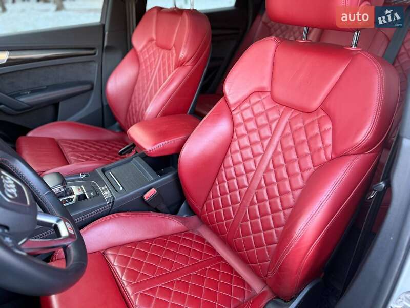 Внедорожник / Кроссовер Audi SQ5 2019 в Ровно