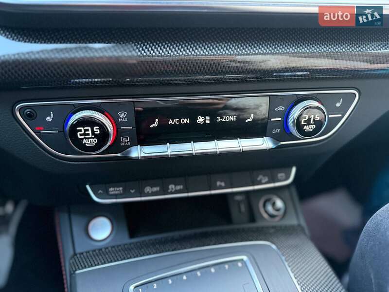 Внедорожник / Кроссовер Audi SQ5 2019 в Ровно