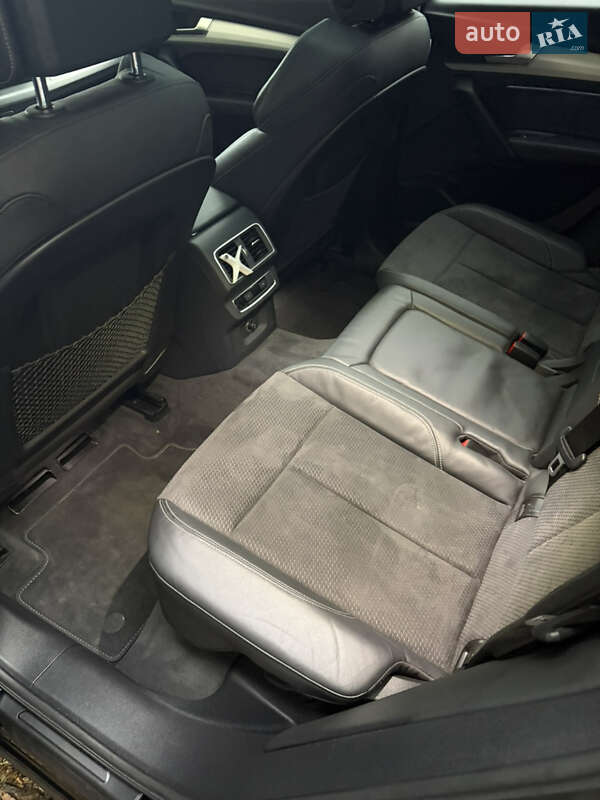 Внедорожник / Кроссовер Audi SQ5 2018 в Одессе