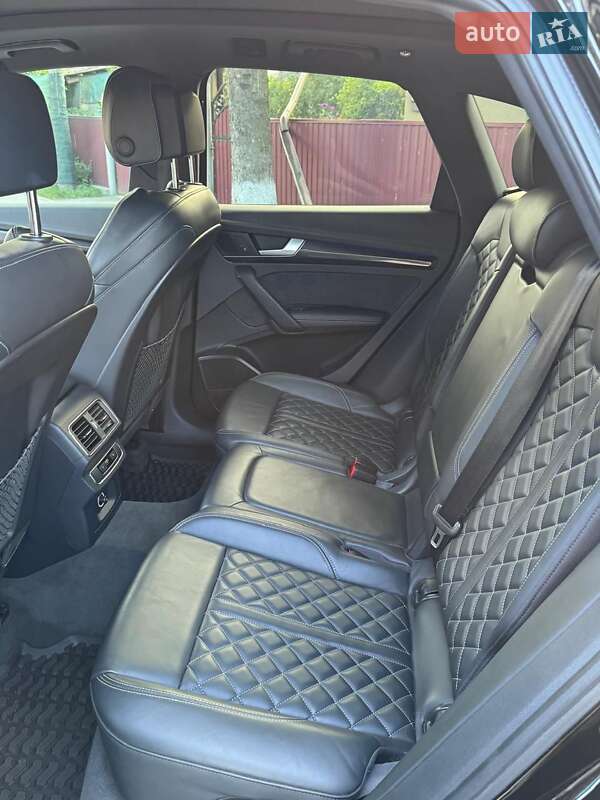 Внедорожник / Кроссовер Audi SQ5 2018 в Городенке