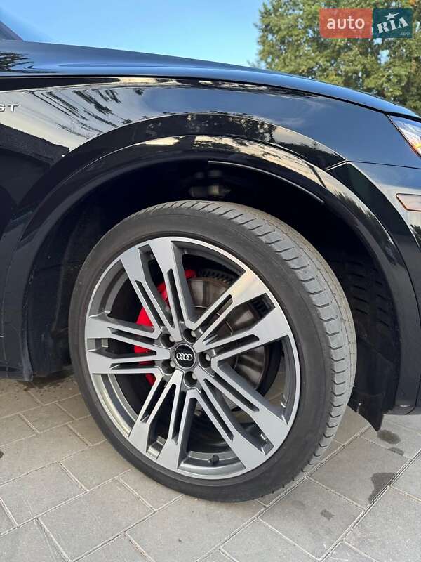 Внедорожник / Кроссовер Audi SQ5 2018 в Городенке