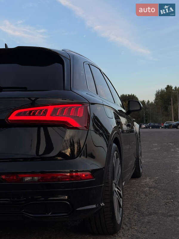 Внедорожник / Кроссовер Audi SQ5 2017 в Кривом Роге