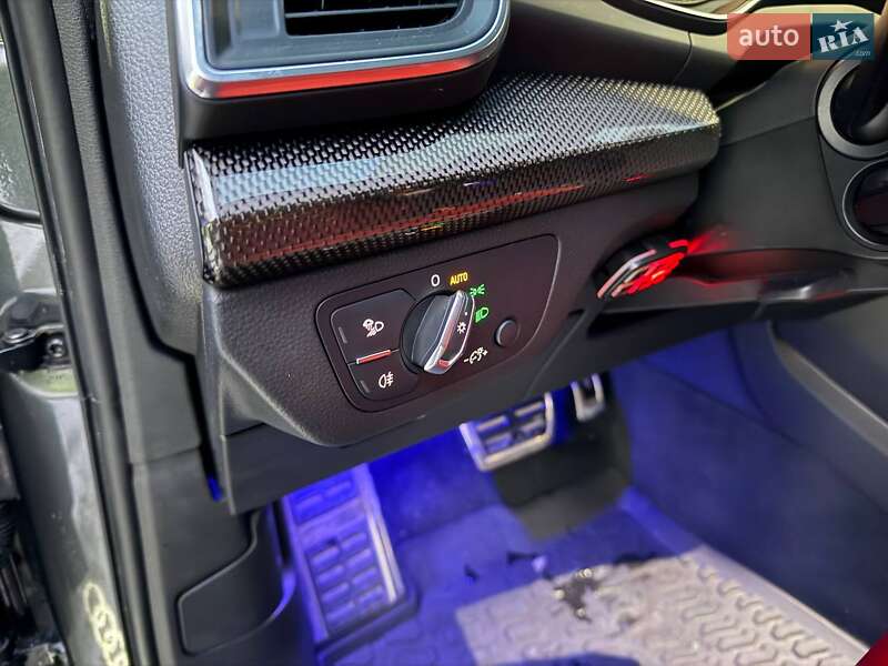 Внедорожник / Кроссовер Audi SQ5 2018 в Киеве