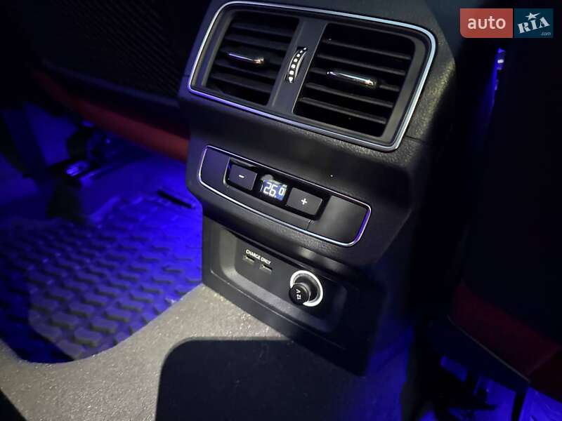 Внедорожник / Кроссовер Audi SQ5 2018 в Киеве