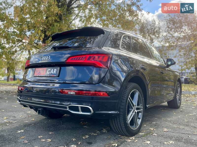 Внедорожник / Кроссовер Audi SQ5 2019 в Киеве