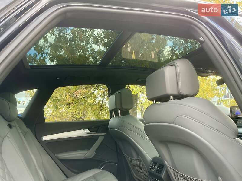 Внедорожник / Кроссовер Audi SQ5 2019 в Киеве