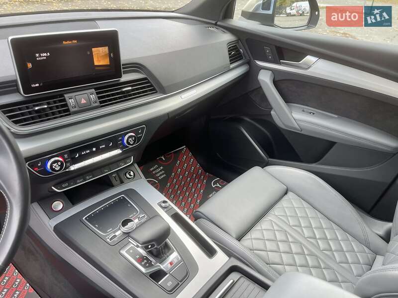 Внедорожник / Кроссовер Audi SQ5 2019 в Киеве
