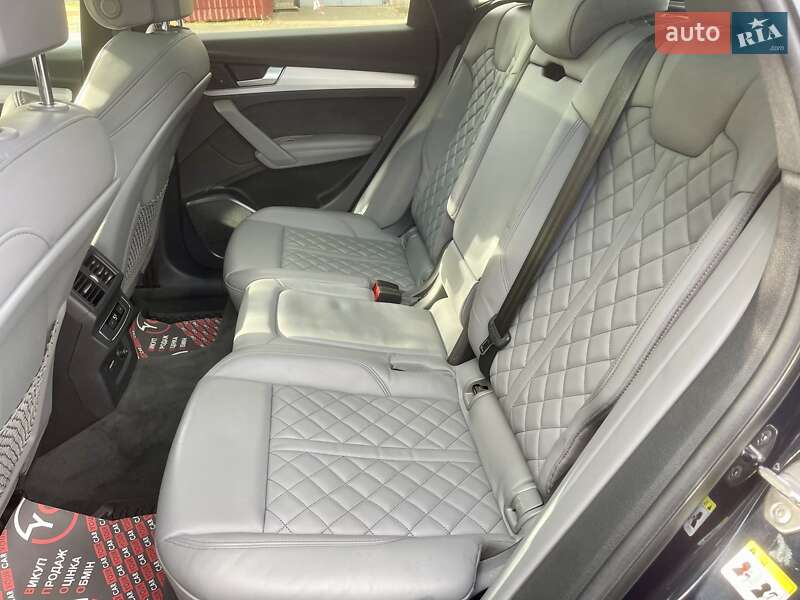 Внедорожник / Кроссовер Audi SQ5 2019 в Киеве