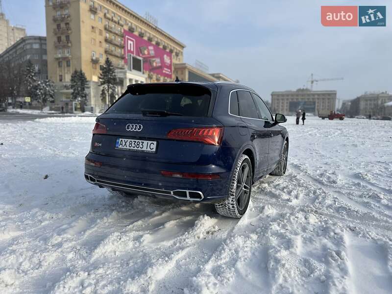 Внедорожник / Кроссовер Audi SQ5 2018 в Киеве
