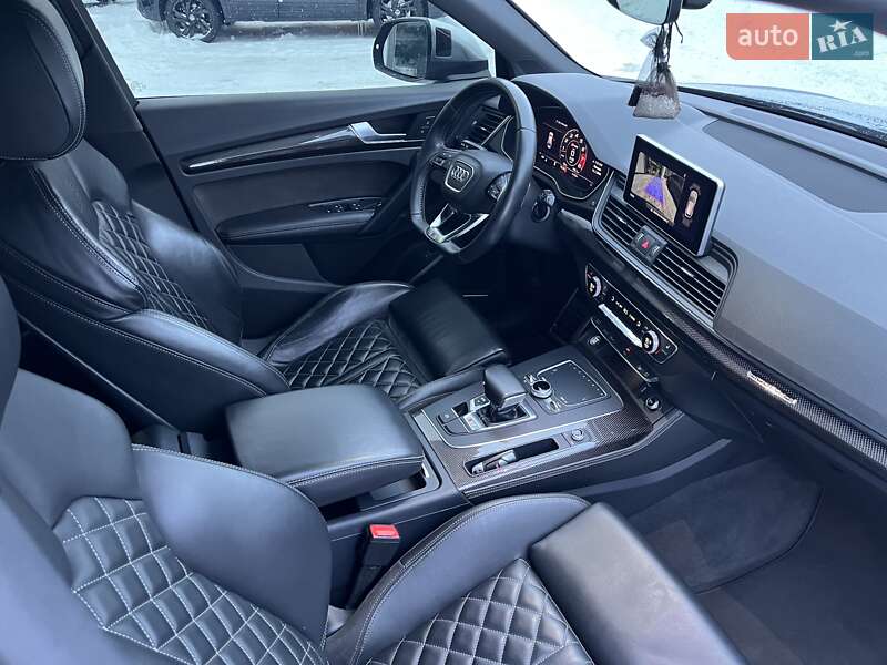 Внедорожник / Кроссовер Audi SQ5 2018 в Житомире