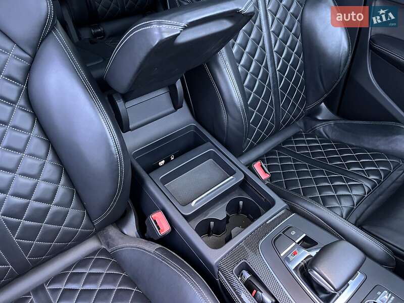 Внедорожник / Кроссовер Audi SQ5 2018 в Житомире