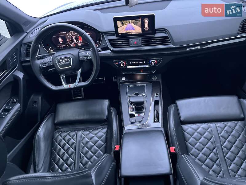 Внедорожник / Кроссовер Audi SQ5 2018 в Житомире