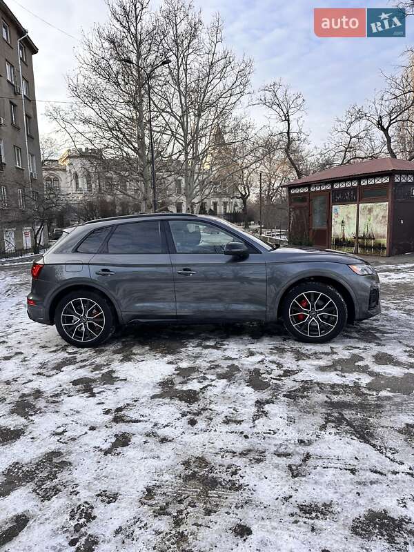 Audi SQ5 2022