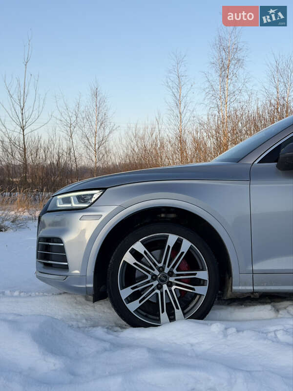Внедорожник / Кроссовер Audi SQ5 2018 в Долине