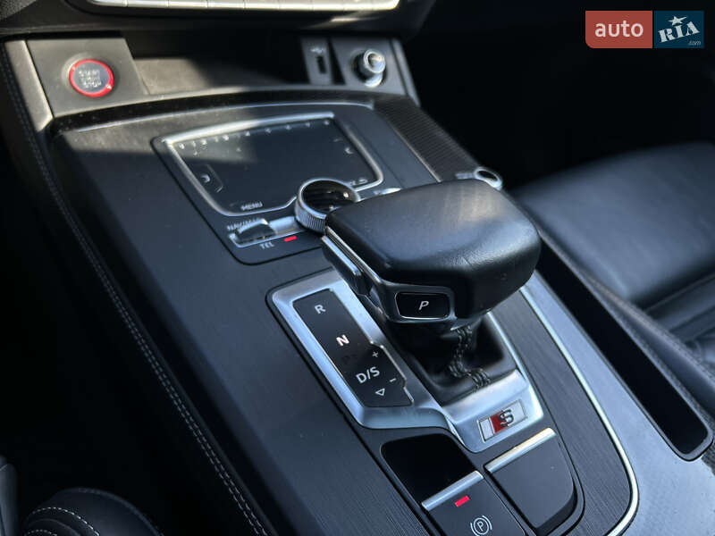 Внедорожник / Кроссовер Audi SQ5 2019 в Николаеве