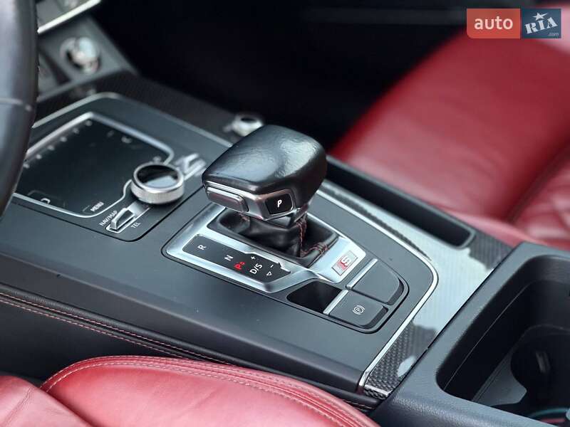 Внедорожник / Кроссовер Audi SQ5 2018 в Кривом Роге