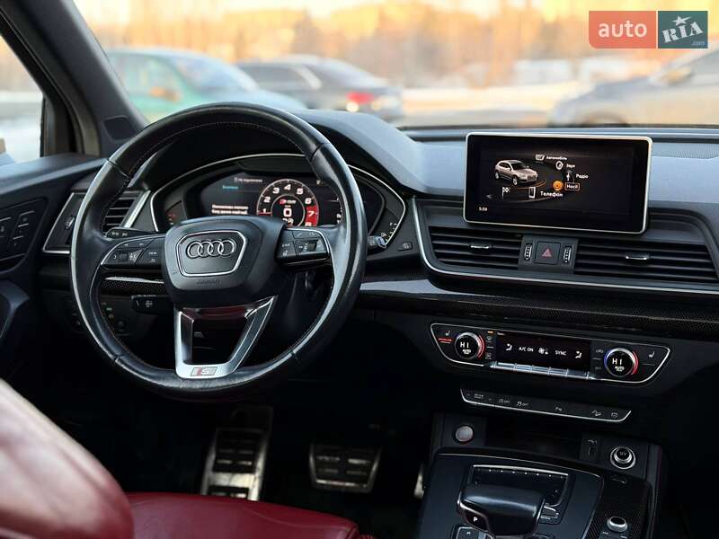 Внедорожник / Кроссовер Audi SQ5 2018 в Кривом Роге