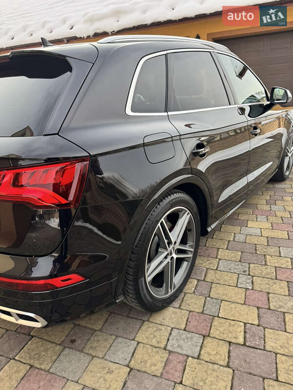 Внедорожник / Кроссовер Audi SQ5 2017 в Долине