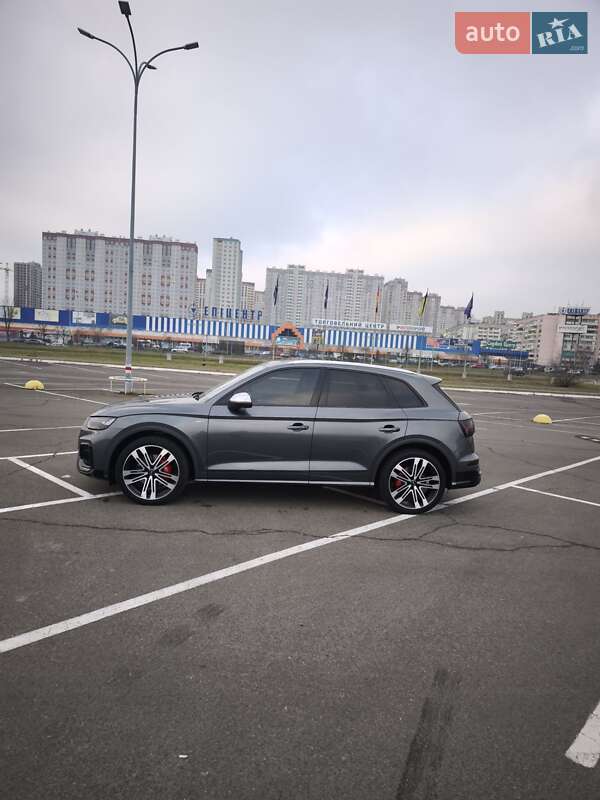 Внедорожник / Кроссовер Audi SQ5 2018 в Киеве