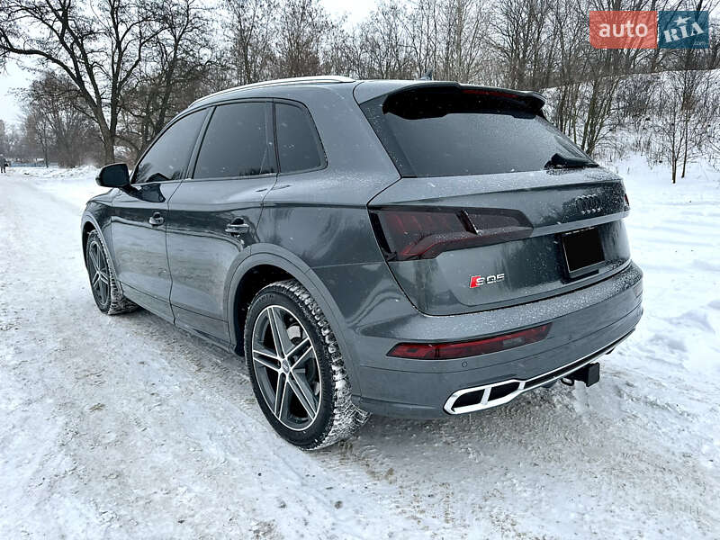 Позашляховик / Кросовер Audi SQ5 2018 в Дніпрі