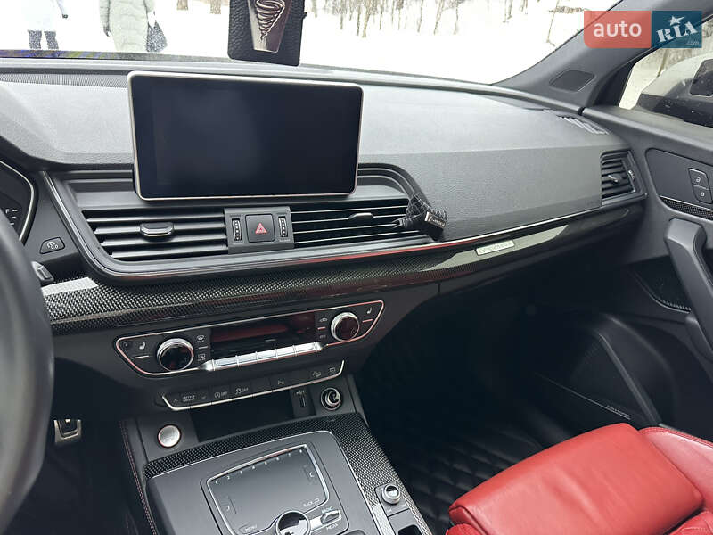 Позашляховик / Кросовер Audi SQ5 2018 в Дніпрі