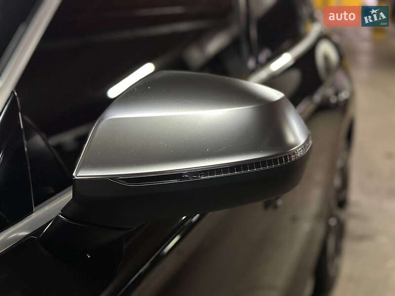 Позашляховик / Кросовер Audi SQ5 2022 в Дніпрі