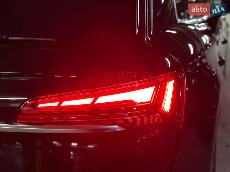 Позашляховик / Кросовер Audi SQ5 2022 в Дніпрі