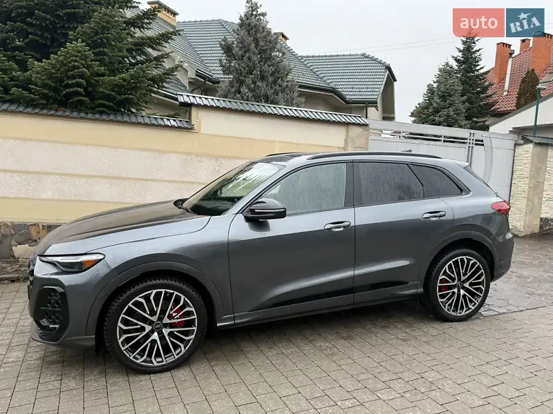 Audi SQ5 2025 VIN WA125AGU2S2012323 фото оголошення 3 з 115