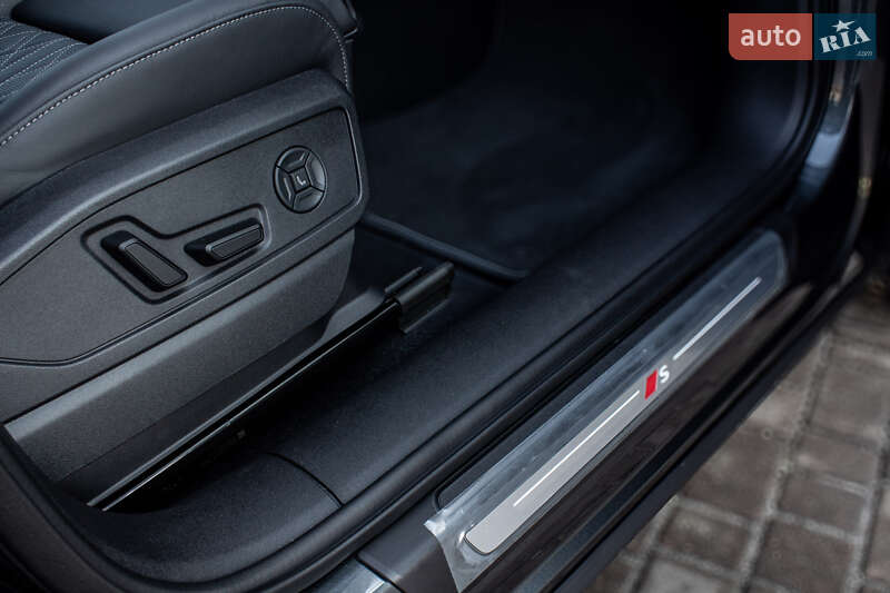 Внедорожник / Кроссовер Audi SQ5 2025 в Львове