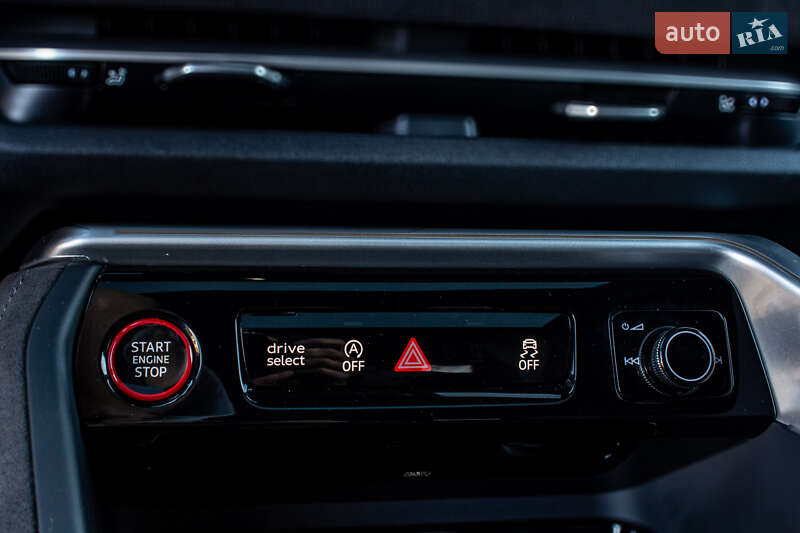 Внедорожник / Кроссовер Audi SQ5 2025 в Львове