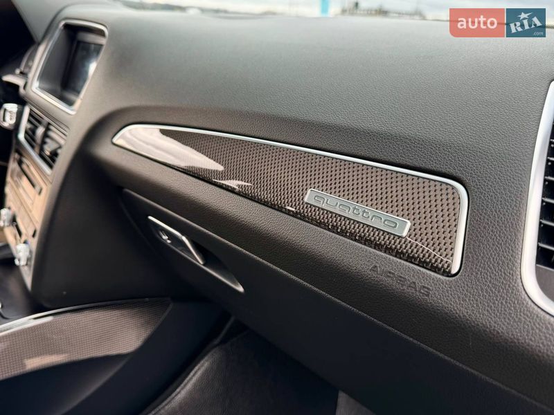 Внедорожник / Кроссовер Audi SQ5 2015 в Киеве