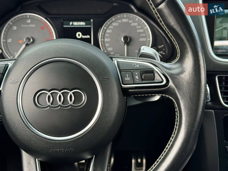 Внедорожник / Кроссовер Audi SQ5 2015 в Киеве
