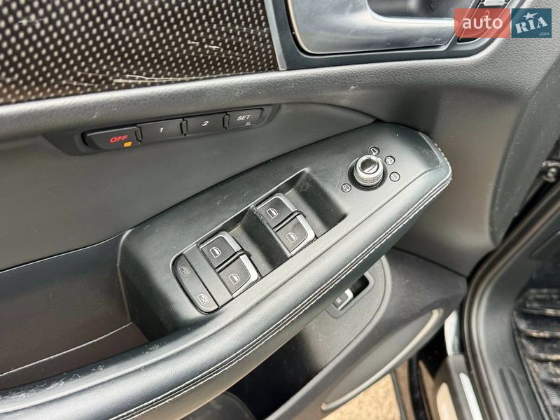 Внедорожник / Кроссовер Audi SQ5 2015 в Киеве