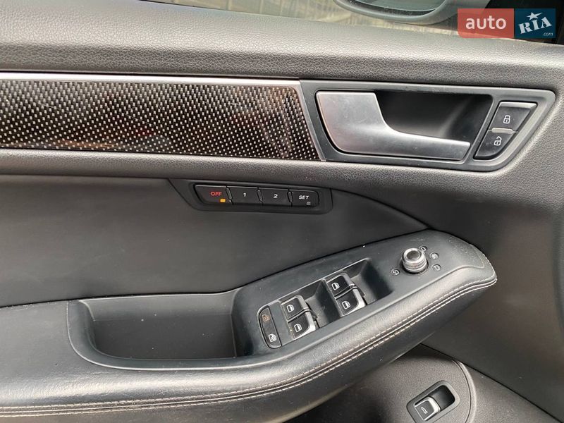 Внедорожник / Кроссовер Audi SQ5 2013 в Киеве