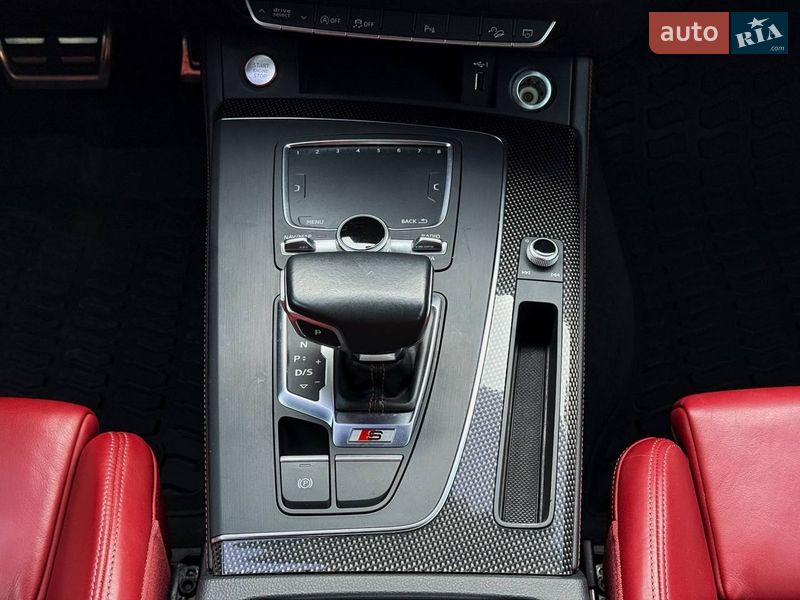 Позашляховик / Кросовер Audi SQ5 2017 в Луцьку