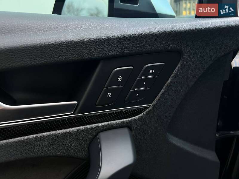 Позашляховик / Кросовер Audi SQ5 2018 в Івано-Франківську