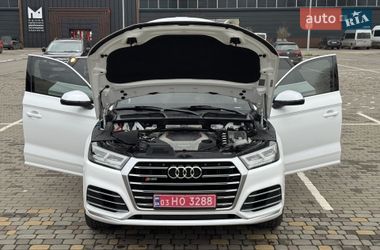 Внедорожник / Кроссовер Audi SQ5 2018 в Луцке