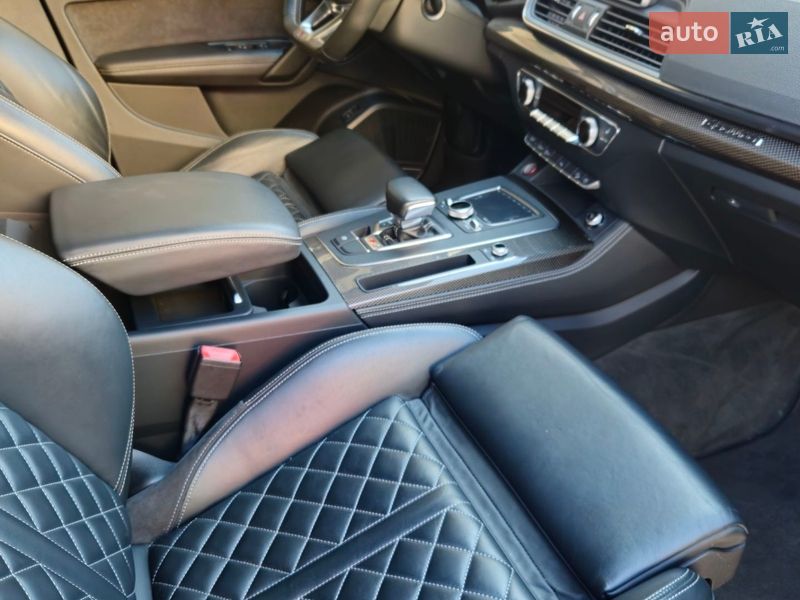 Внедорожник / Кроссовер Audi SQ5 2018 в Сумах