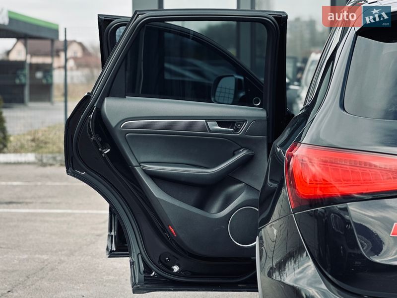 Внедорожник / Кроссовер Audi SQ5 2014 в Кременчуге