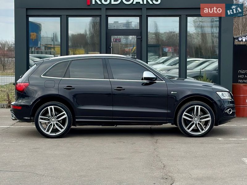 Внедорожник / Кроссовер Audi SQ5 2014 в Кременчуге