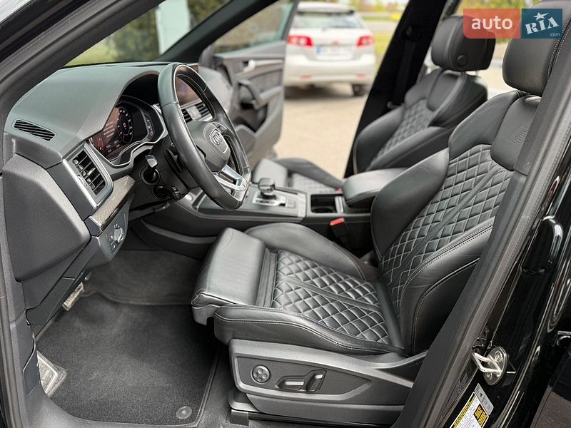 Позашляховик / Кросовер Audi SQ5 2019 в Дніпрі