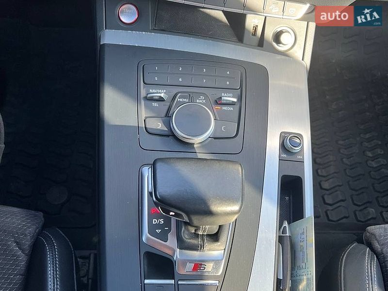 Внедорожник / Кроссовер Audi SQ5 2019 в Киеве