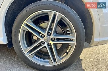 Внедорожник / Кроссовер Audi SQ5 2019 в Киеве
