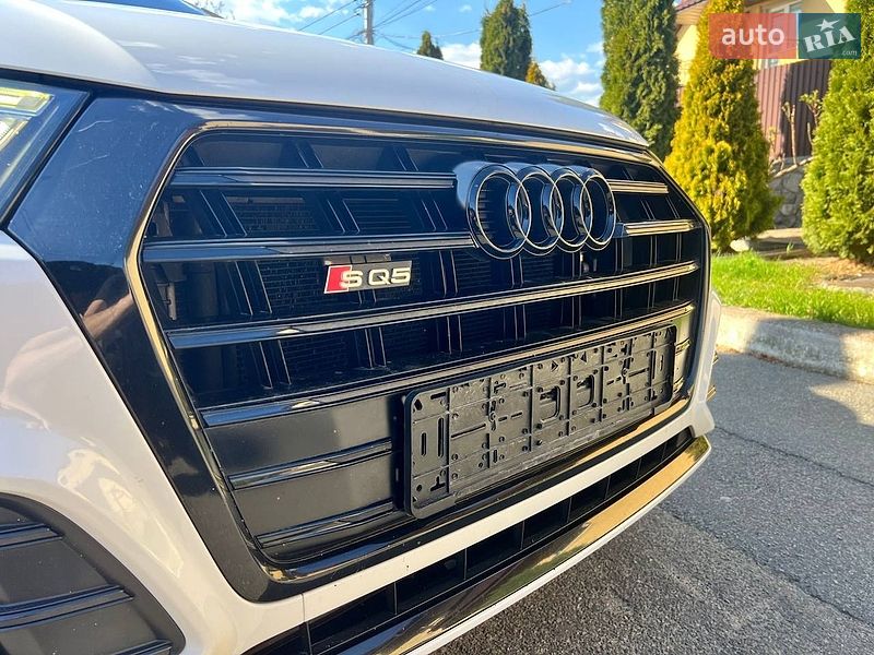 Внедорожник / Кроссовер Audi SQ5 2019 в Киеве