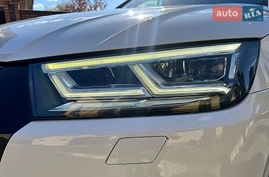 Внедорожник / Кроссовер Audi SQ5 2019 в Киеве