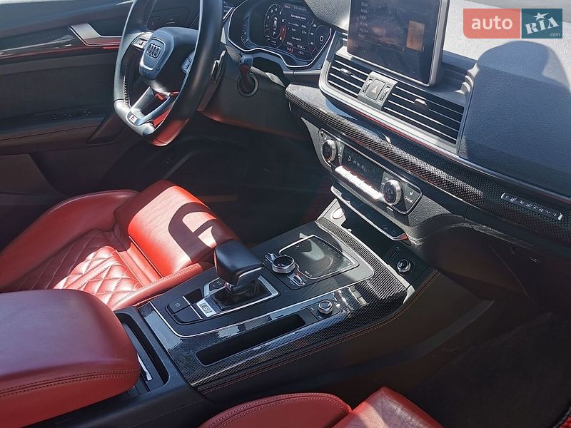 Внедорожник / Кроссовер Audi SQ5 2019 в Киеве