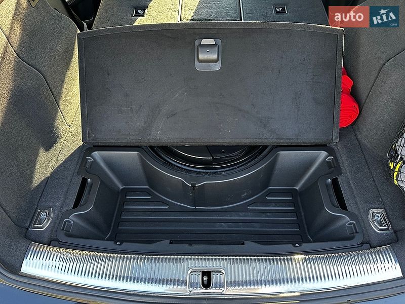 Внедорожник / Кроссовер Audi SQ5 2013 в Кривом Роге